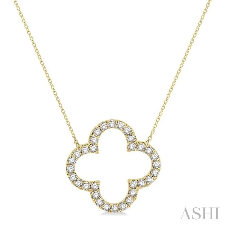 1 ctw Clover Round Cut Diamond Necklace in 14K Yellow Gold