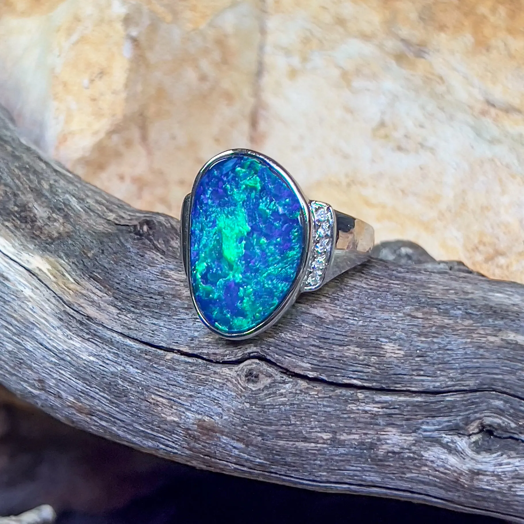 14kt White Gold Blue Green Opal doublet diamond ring