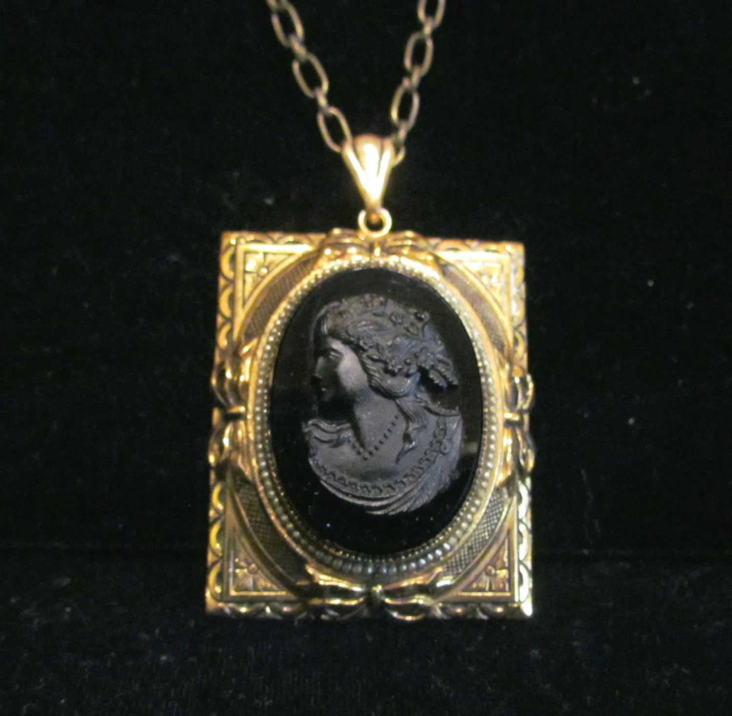 Black Cameo Locket Necklace Seed Pearls Gold Victorian Pendant 30 Inch Adjustable Chain