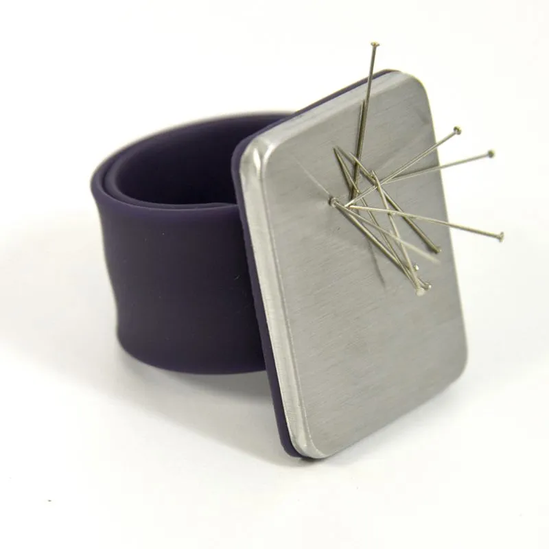 Bracelet magnétique pour épingles violet foncé