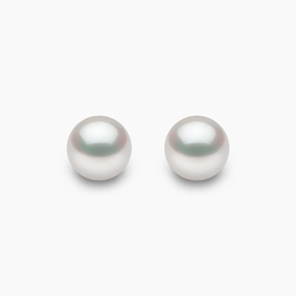 Classic 18K Gold AAA Akoya Pearl Stud Earrings