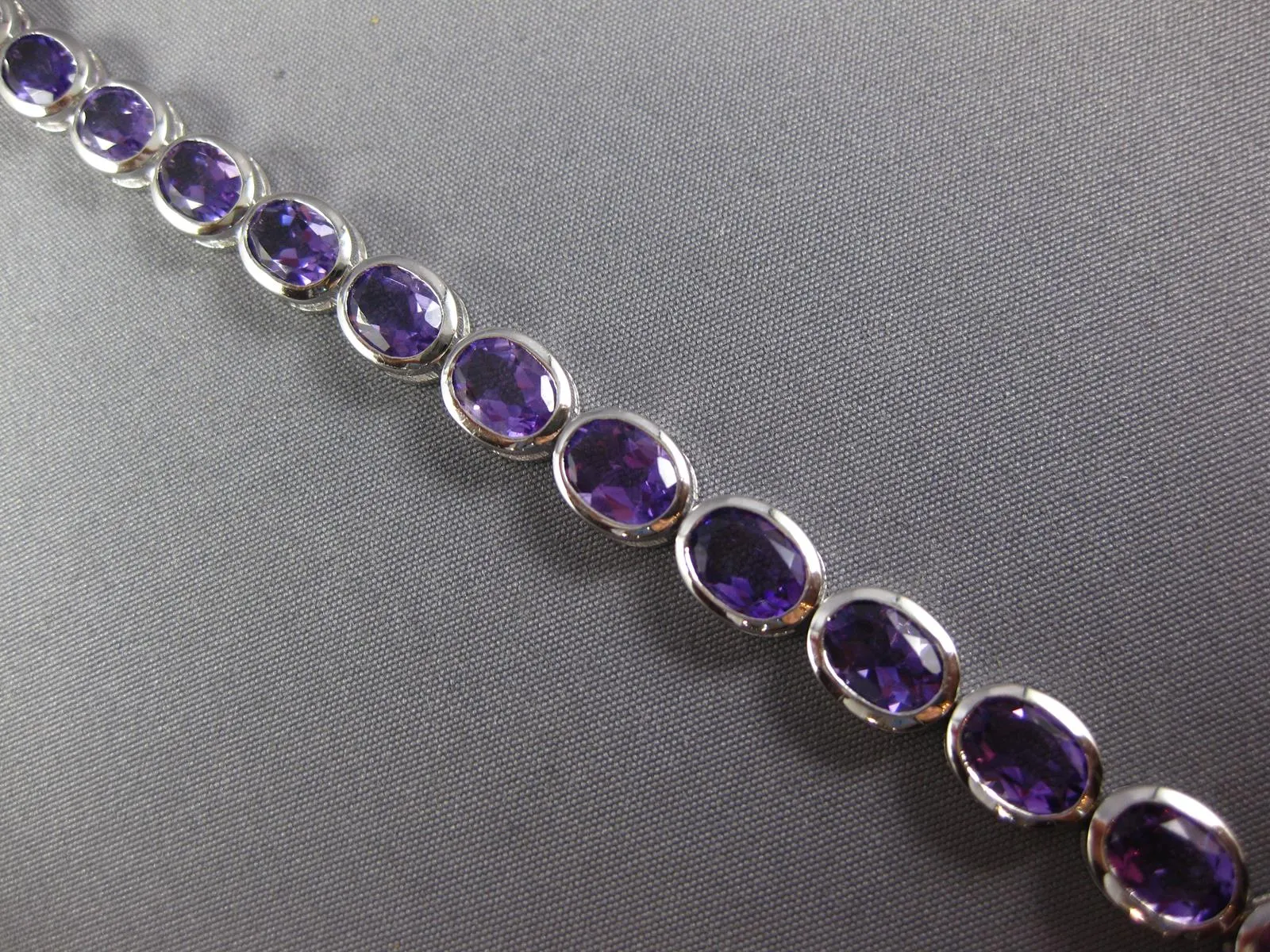 ESTATE LARGE 13.88CT AAA AMETHYST 18KT WHITE GOLD 3D OVAL BEZEL TENNIS BRACELET