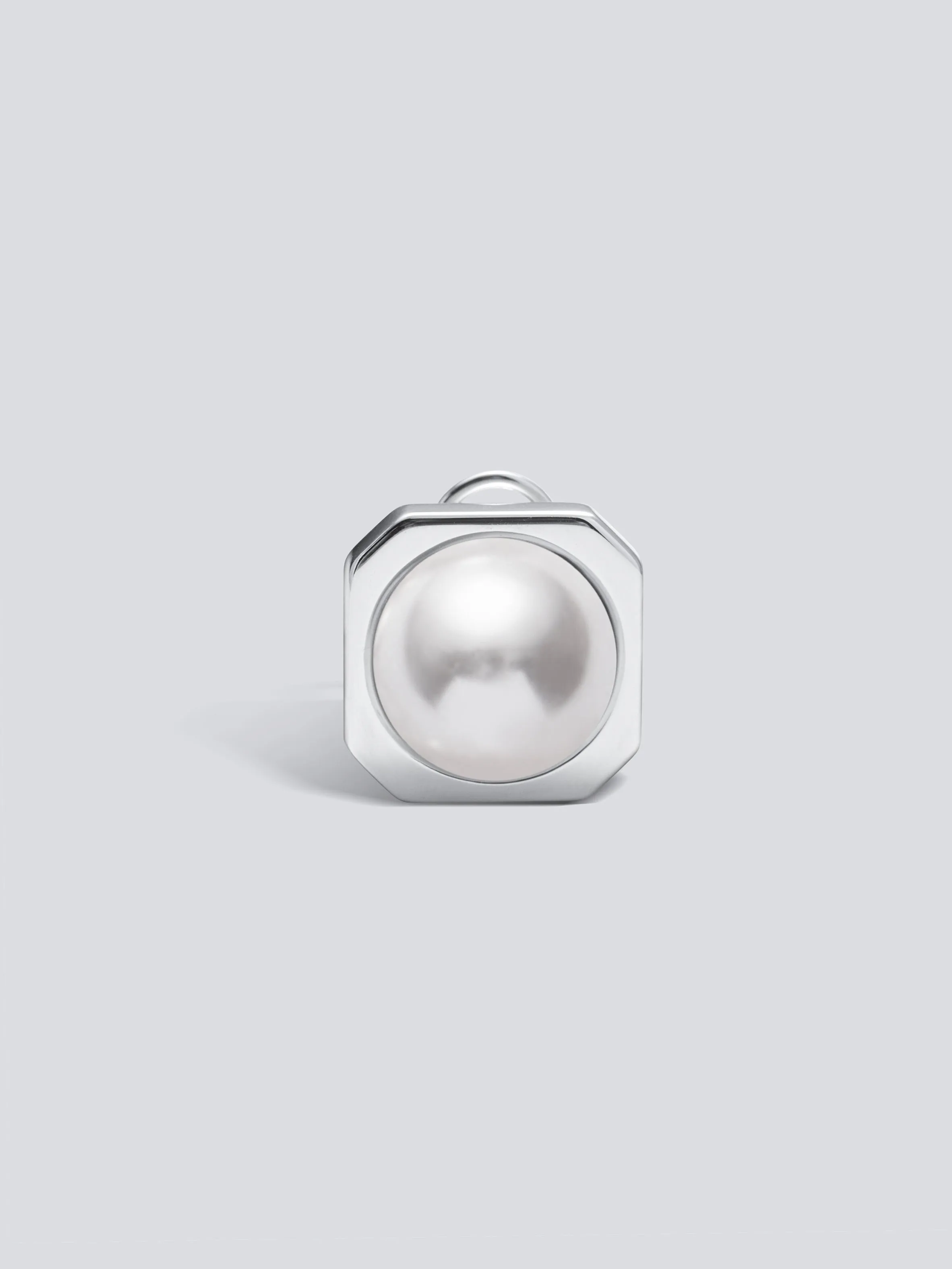 Gem Clasp Pearl Stud Earring