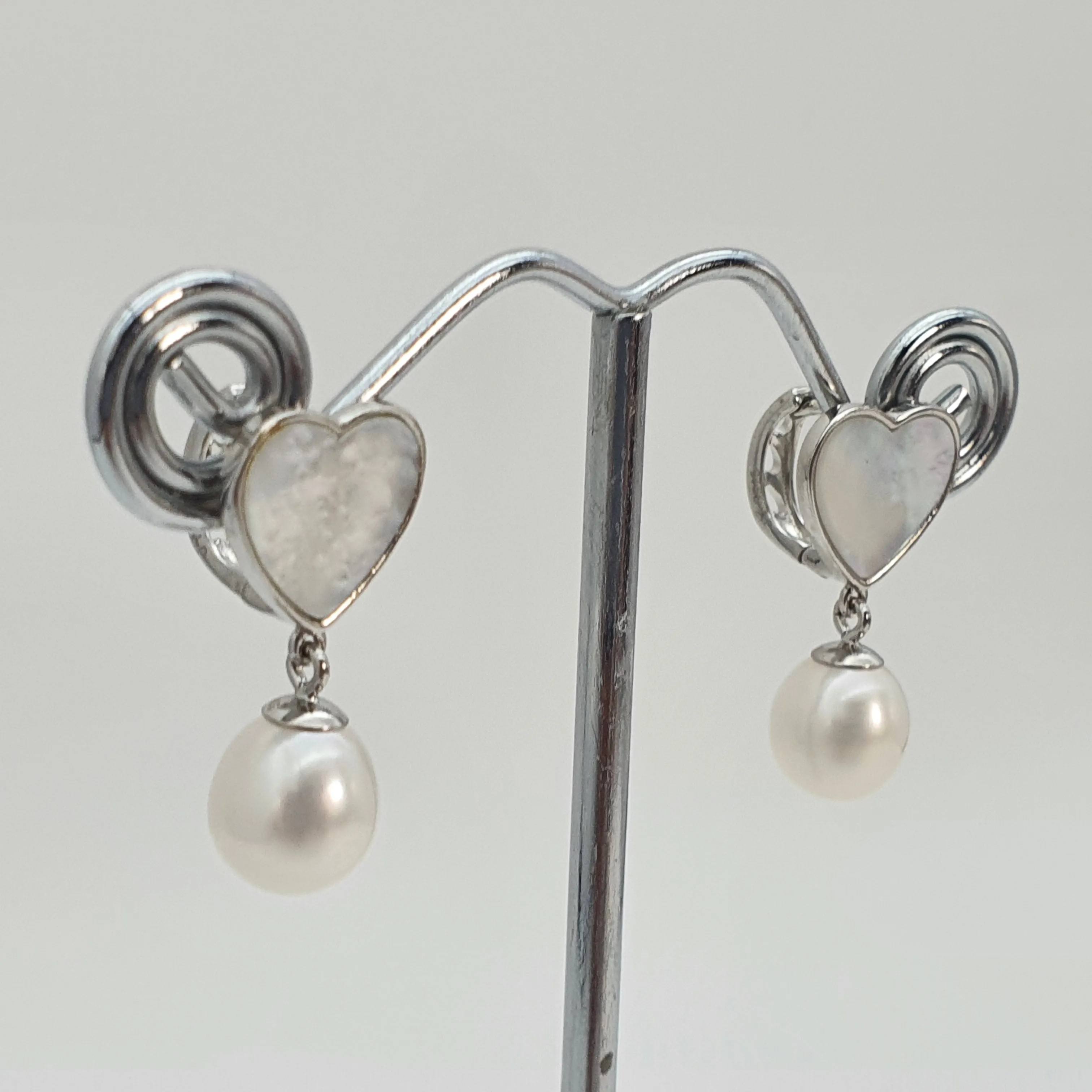 Heart_shape Mother of Pearl & Freshwater Pearl Earrings