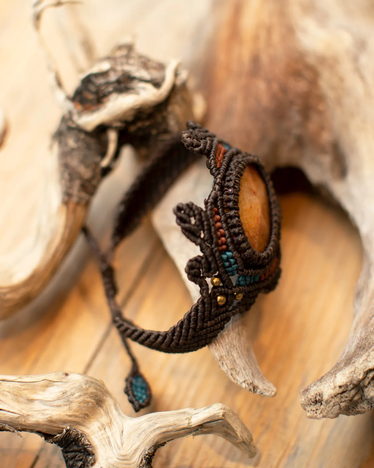 MACRAME TRIBAL BRACELET AMBER