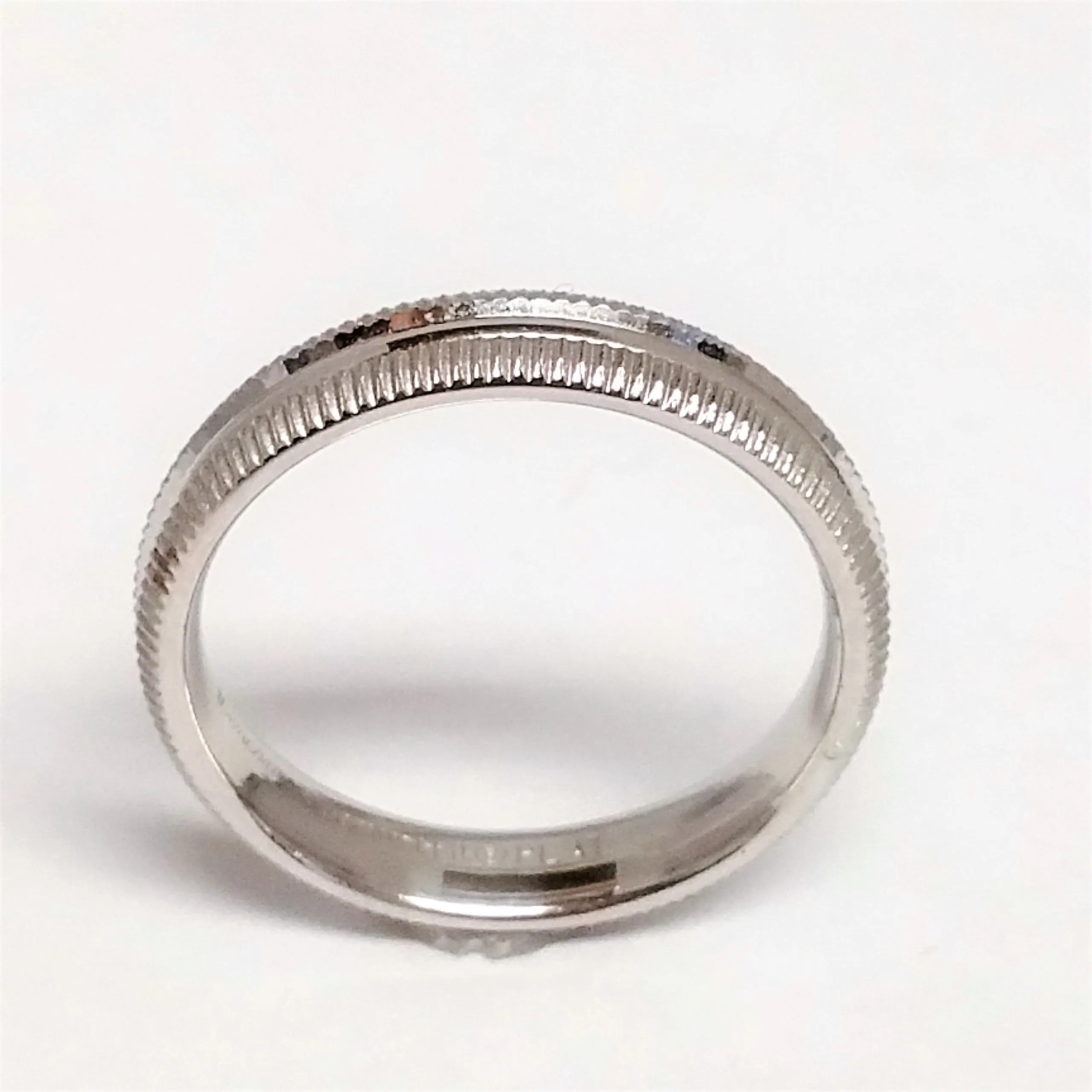 Platinum Ridged Edge Polished Band